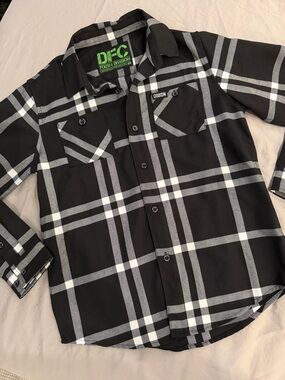 Dixxon Youth Division Black & White Plaid Button-Up Shirt (size YM, 10-12)